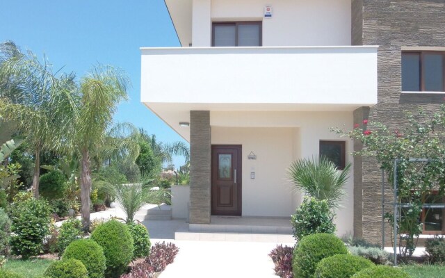 Villa Grecian 1 Platinum