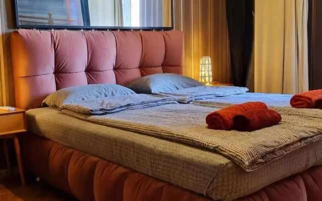 Central Apartment Shishman
