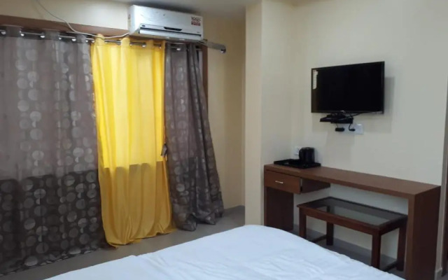 OYO 26179 Hotel Shivrai