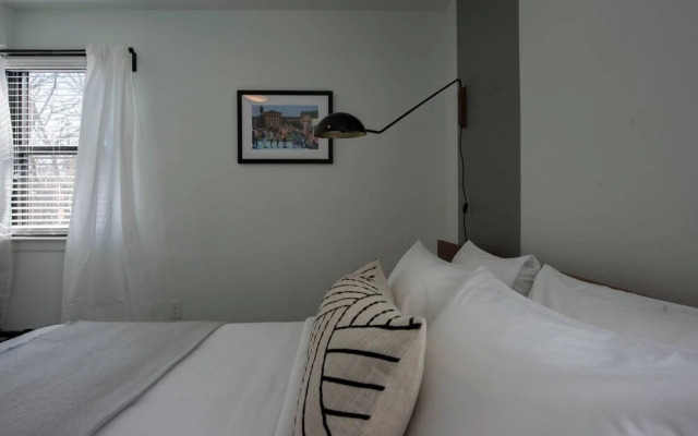 Nashville Skyline I 5 Minutes to Downtown