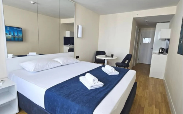 2910 - Studio 50m From the sea