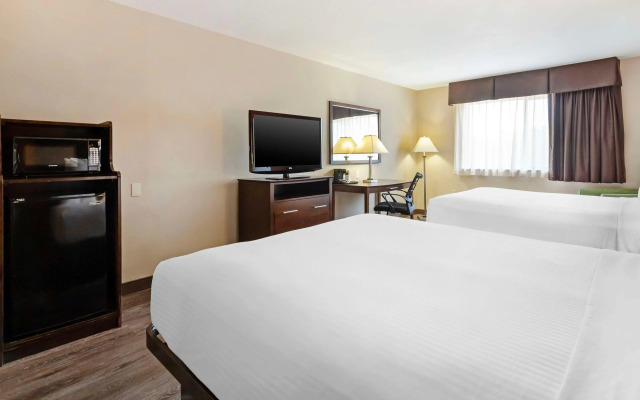Best Western Inn & Suites