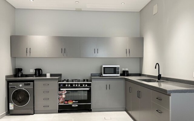 Ar Rabi F-7 Luxurious Creativity GX12