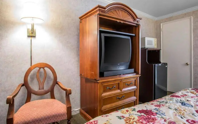 Downbeach Inn