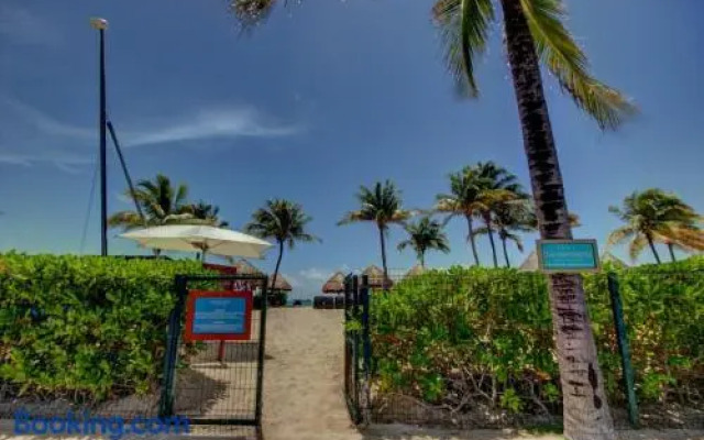 EL208 Elements Condos