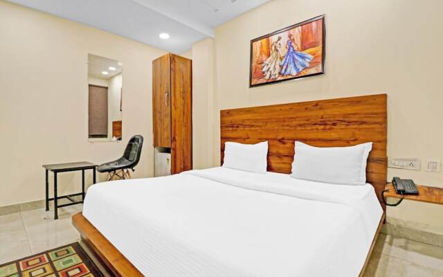 OYO 45940 Grand Imperial