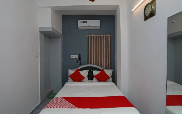 Upasana Guest House By OYO Rooms