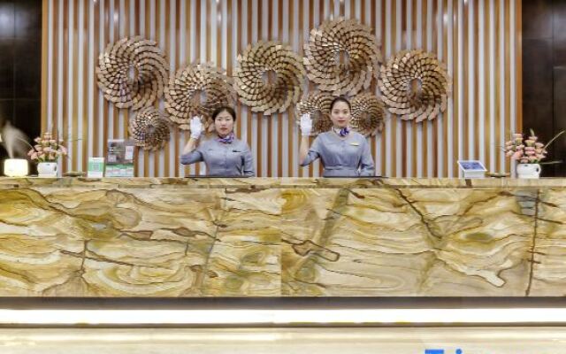 Lavande Hotel Tianjin Binhai Yujiabao Financial Center