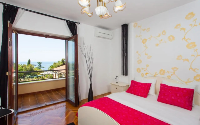 Premium Central Apartments