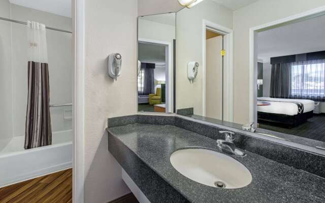 La Quinta Inn by Wyndham Tucson East