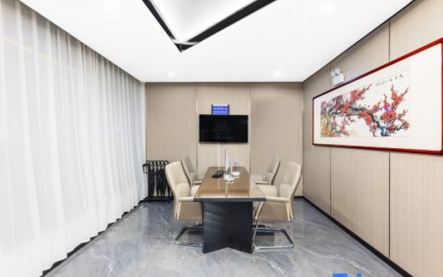 IU Hotel (Baodingxiong County)