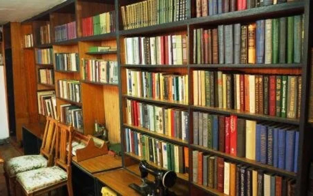 Dvizh Hostel Eli Spali