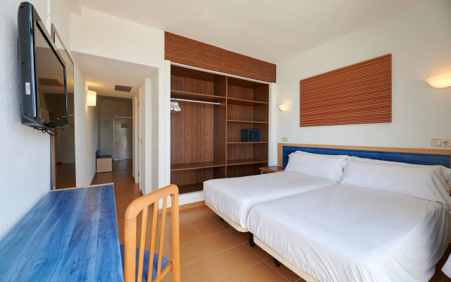 AluaSun Cala Antena – All Inclusive