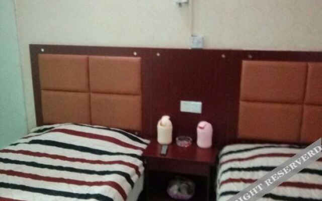 Yaxin Hotel (Xi'an Jixiang Village)