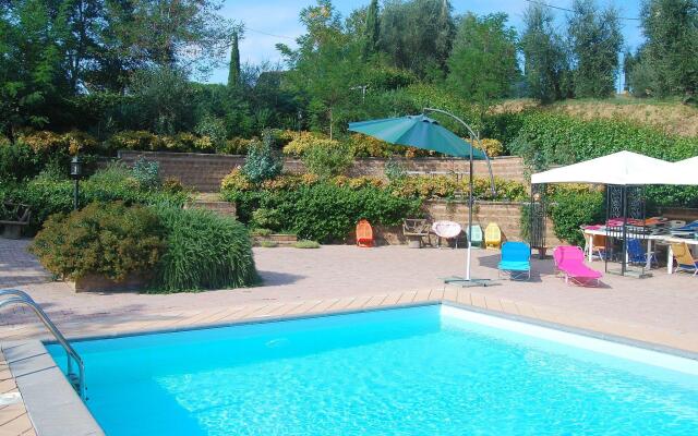 Sunlit Home With Pool