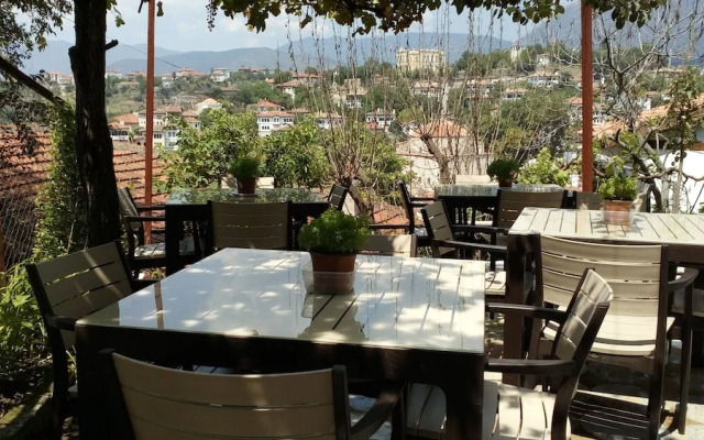 Payidar Konak And Kafe