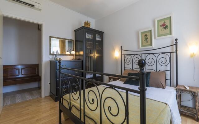 Rustic Villa Mala