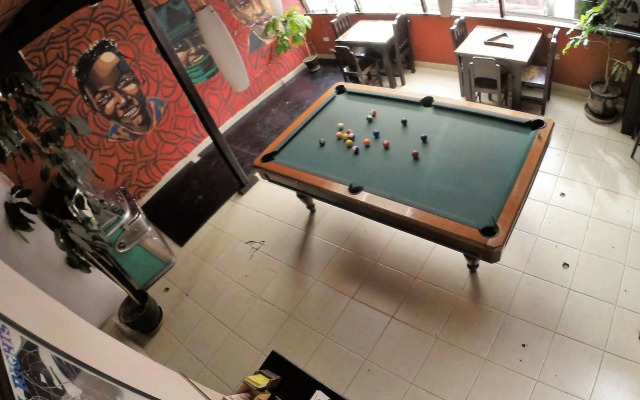 L'AUBERGE INN - Hostel