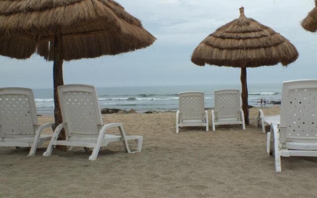 Hotel Baja Montañita