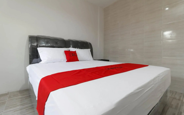 Royal Home Guesthouse by RedDoorz