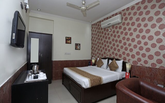 OYO 14875 The Imperial Residency