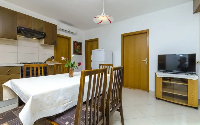 Apartments Karmela