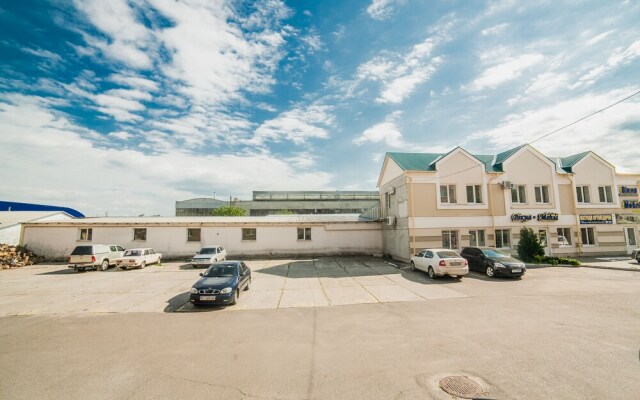 Yavir Hotel