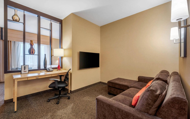 Cambria Hotel Akron - Canton Airport