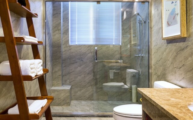 Longmen Impression Hotel