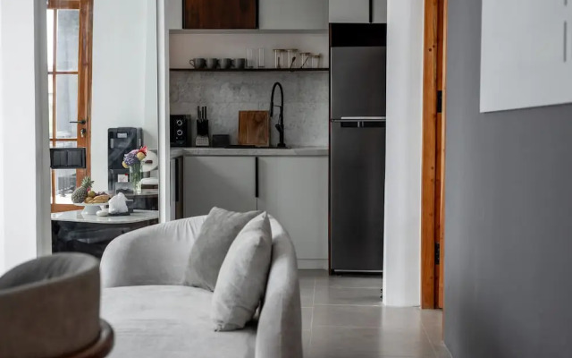 Sebelas Apartments by EVDEkimi