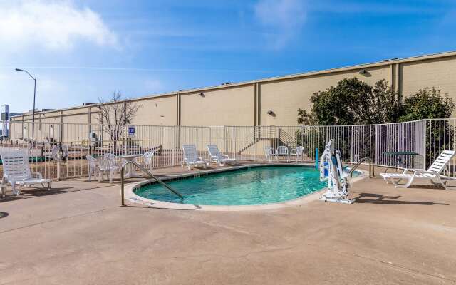 Motel 6 North Richland Hills, TX - NE Fort Worth