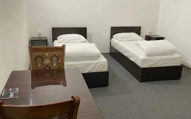 Green Apple Hotel