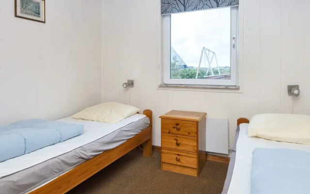 10 Person Holiday Home in Harboore