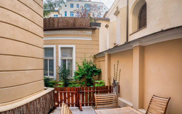 Mordecai Twelve Apartments by Adrez Living