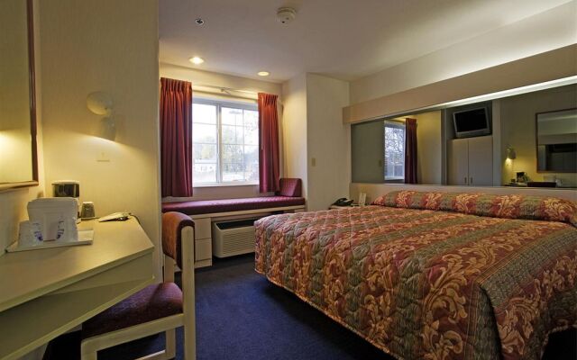 Americas Best Value Inn & Suites - N. Lima/Boardman