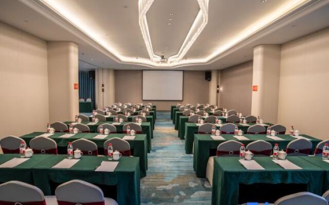 Vienna International Hotel (Chuxiong Ruite Store)