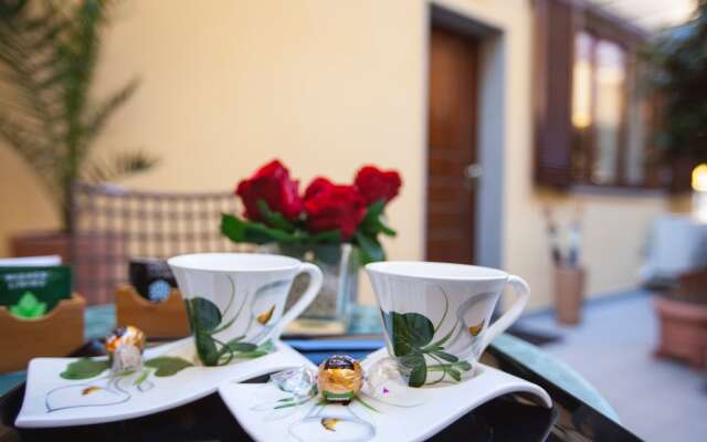 The Golden House Florence Suite