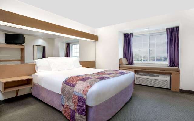 Microtel Inn & Suites by Wyndham Mankato