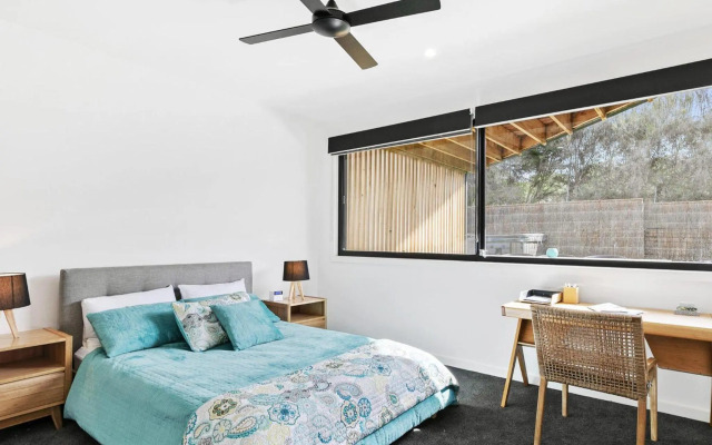 Point Break *New Listing 2019*