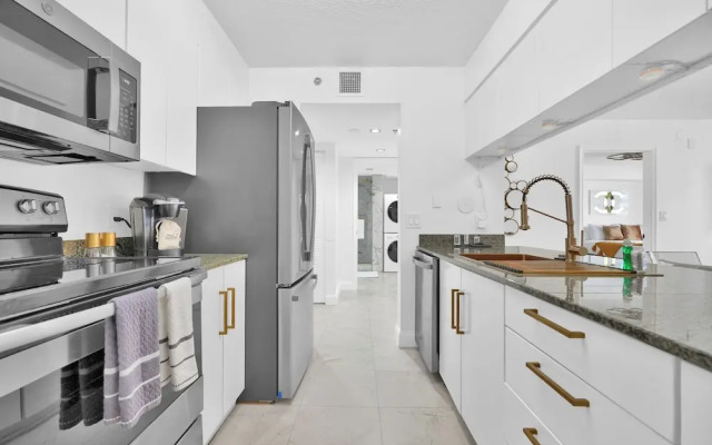 Zeus Sanctuary in Brickell Miami