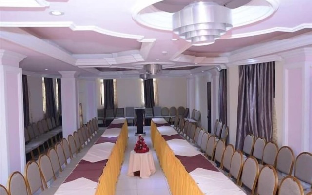 Bole Skygate Hotel