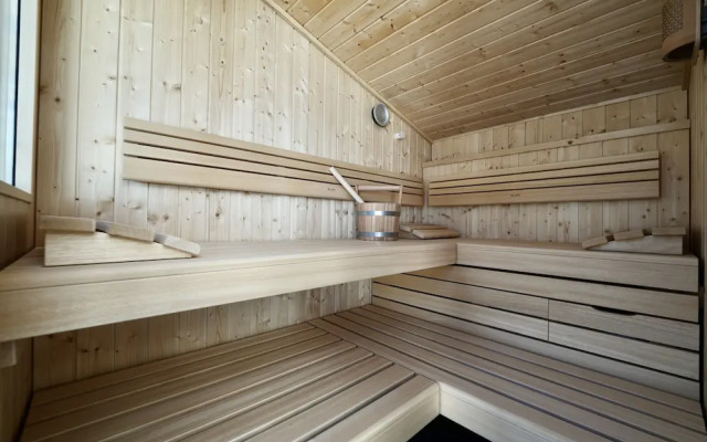 Lakeside Penthouse 16 by we rent