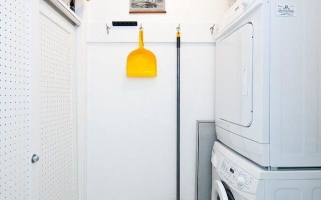 Jamaica Royale - 022 - 1 Br Condo