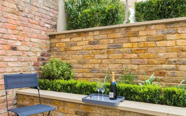 Beautiful Brook Green 2 bed Flat, Close to Tube