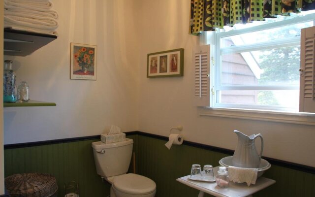 Tulips and Thistle Bed & Breakfast