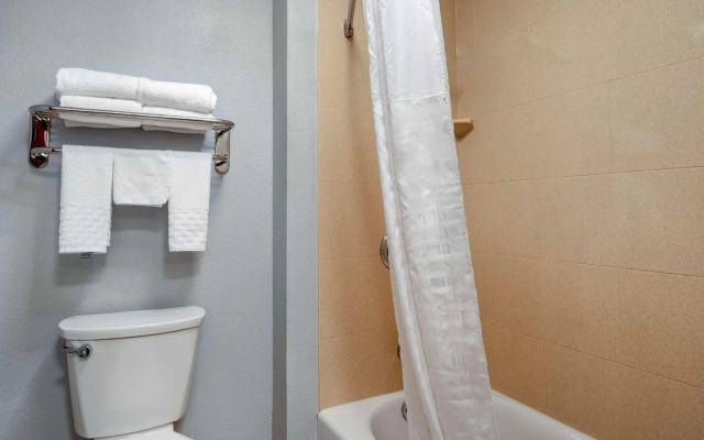 Best Western St. Clairsville Inn & Suites