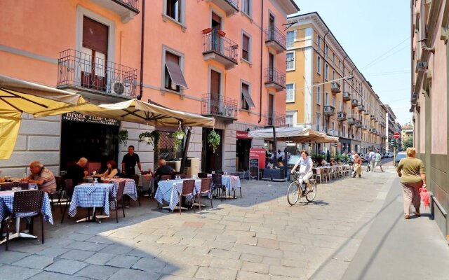 JOIVY Austere Elegance