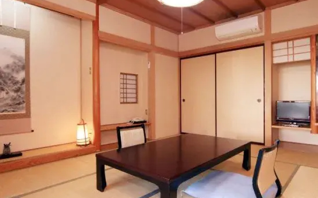Yanagiya