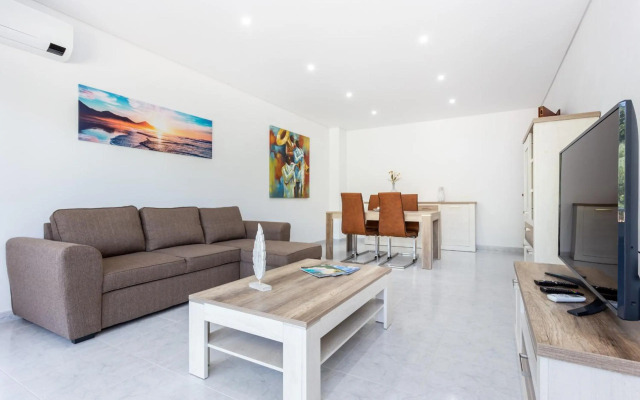 Downtown Lovers Home by Seewest