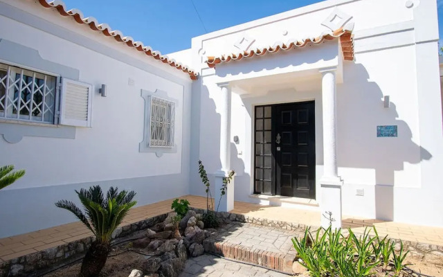 Pomba Beautifully Renovated With Heated Pool